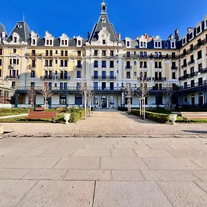  Appartement Bourgeois Avec Terrasse Et Vue