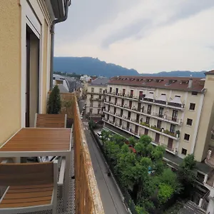  Appartement Refait A Neuf En Hypercentre Avec Balcon